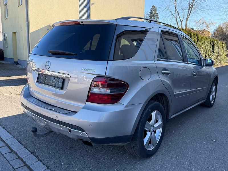 Gebraucht Mercedes ML320 224 PS (164 kW) 2008 SUV