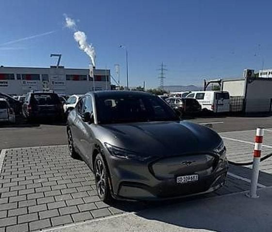 Gebraucht 2024 Ford Mustang Mach-E Premium SUV | CHF 46’000 (Teuer) - Bild 1/4