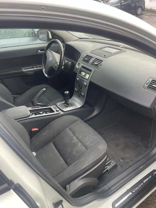 Gebraucht Volvo V50 Kinetic 101 PS (74 kW) 2011 Kombi