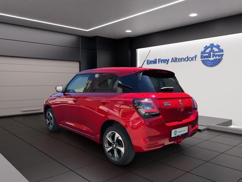 Gebraucht Suzuki Swift 82 PS (60 kW) 2024 Rot Kleinwagen