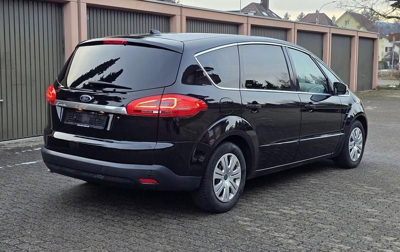 Gebraucht Ford S-MAX S 140 PS (102 kW) 2014 Van / Kleinbus