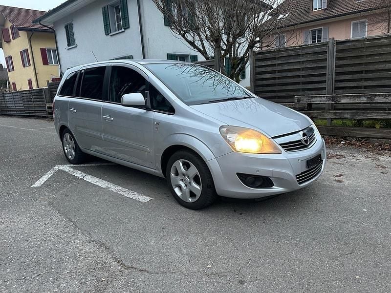 Gebraucht Opel Zafira Sport 150 PS (110 kW) 2010 Van / Kleinbus