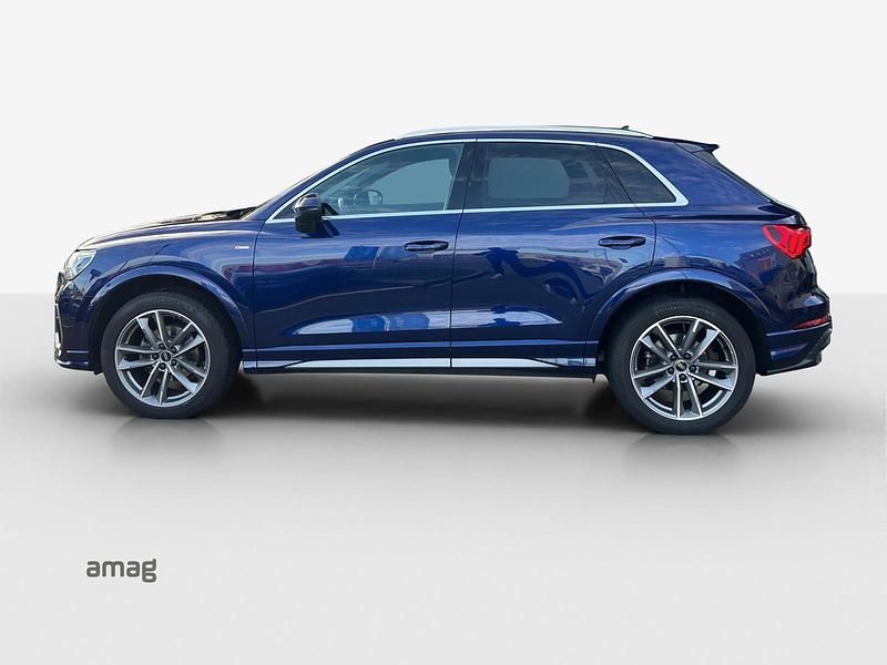 Gebraucht Audi Q3 Attraction 150 PS (110 kW) 2022 Navarrablau metallic SUV