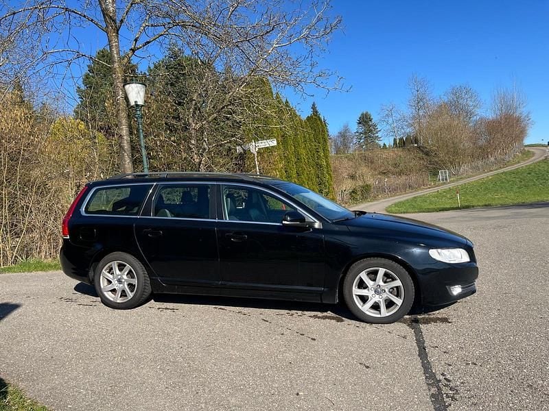 Gebraucht Volvo V70 Kinetic 115 PS (84 kW) 2015 Kombi