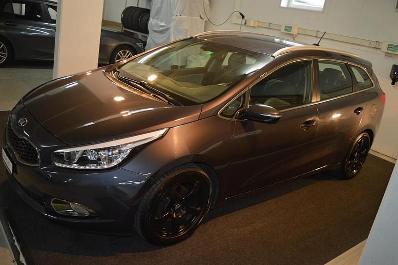 Gebraucht Kia Ceed Sportswagon Style 135 PS (99 kW) 2014 Kombi
