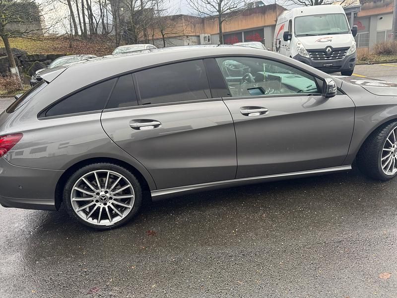 Gebraucht Mercedes CLA200 Shooting Brake AMG line 156 PS (114 kW) 2017 Kombi