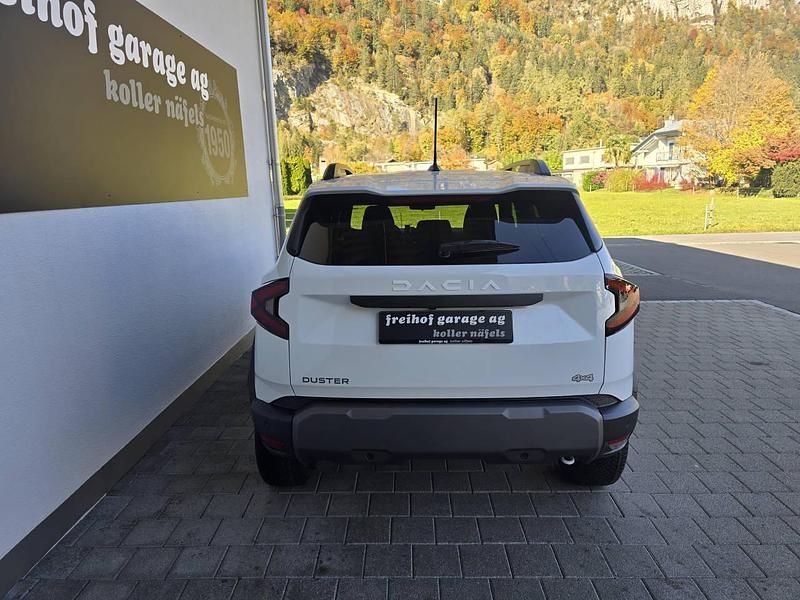 Neu Dacia Duster Journey 131 PS (96 kW) 2025 Weiss SUV