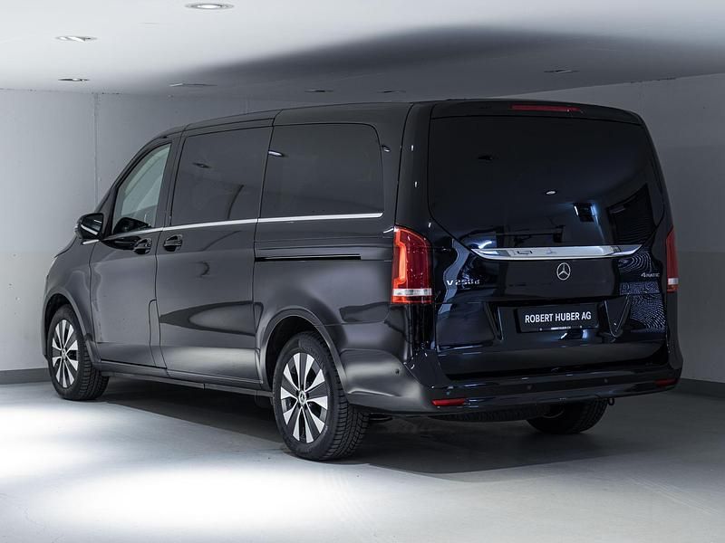 Gebraucht Mercedes V250 Avantgarde 190 PS (139 kW) 2024 Schwarz Van / Kleinbus