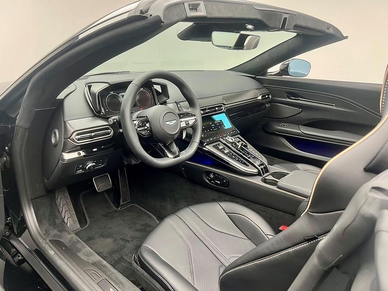 Neu Aston Martin V8 Vantage 665 PS (489 kW) 2025 Grau Cabrio