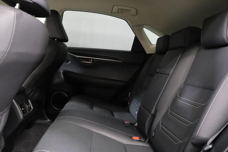 Gebraucht Lexus NX300h 197 PS (144 kW) 2017 SUV