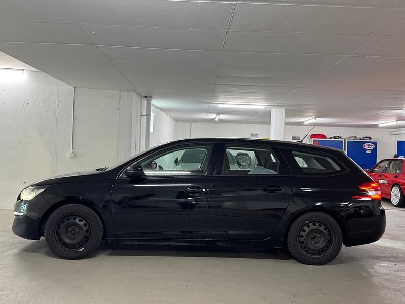 Gebraucht Peugeot 308 SW Active 120 PS (88 kW) 2016 Kombi
