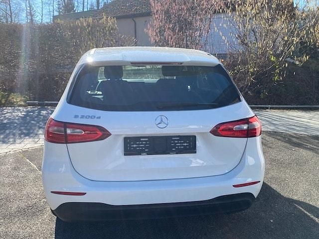 Gebraucht Mercedes B200 150 PS (110 kW) 2021 Van / Kleinbus