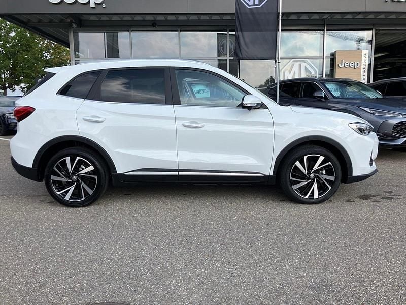 Neu MG ZS Luxury 197 PS (144 kW) 2025 Kombi