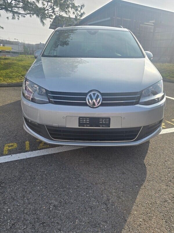 Gebraucht VW Sharan Trendline 150 PS (110 kW) 2019 Van / Kleinbus