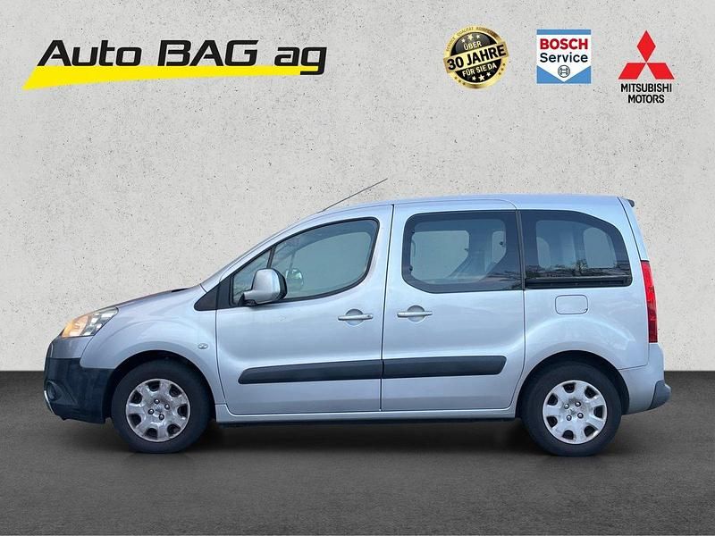 Gebraucht Peugeot TePee 92 PS (67 kW) 2012 Van / Kleinbus