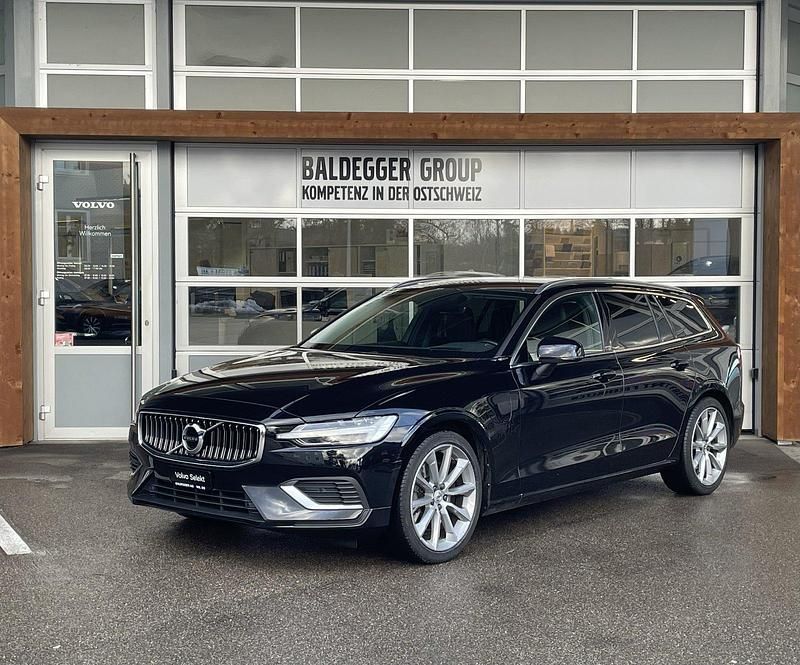 Gebraucht Volvo V60 Inscription 340 PS (250 kW) 2021 Kombi