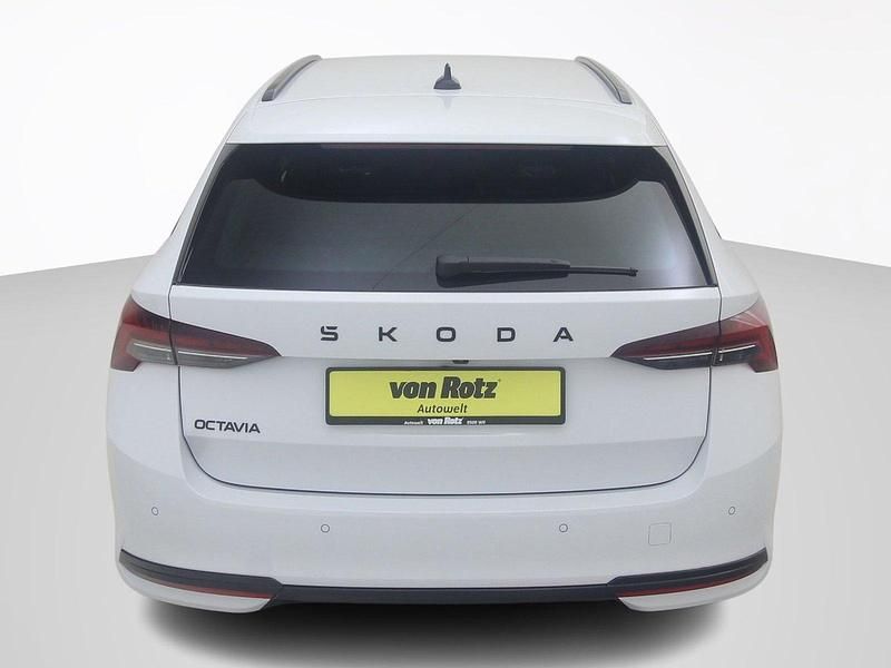 Neu Skoda Octavia SportLine 150 PS (110 kW) 2026 Weiss Kombi