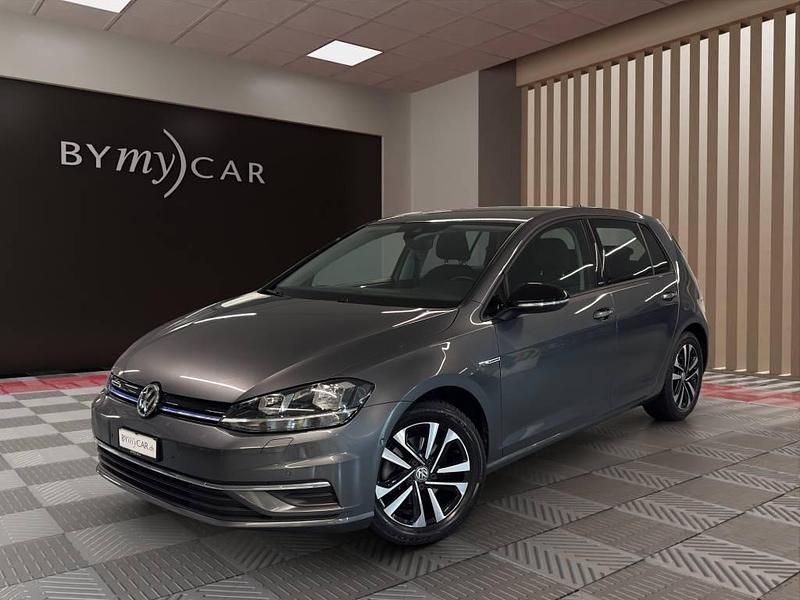 Gebraucht VW Golf VII Comfortline 130 PS (95 kW) 2019