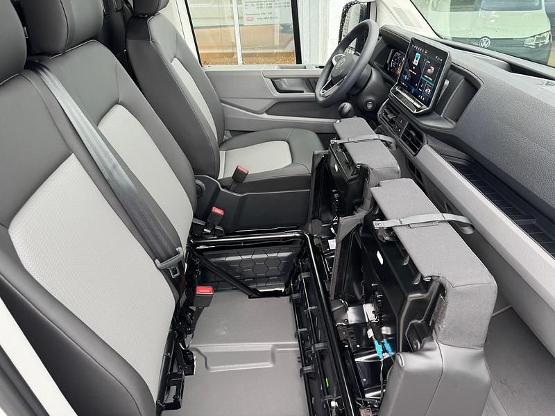 Neu VW Crafter 140 PS (102 kW) 2025 Van