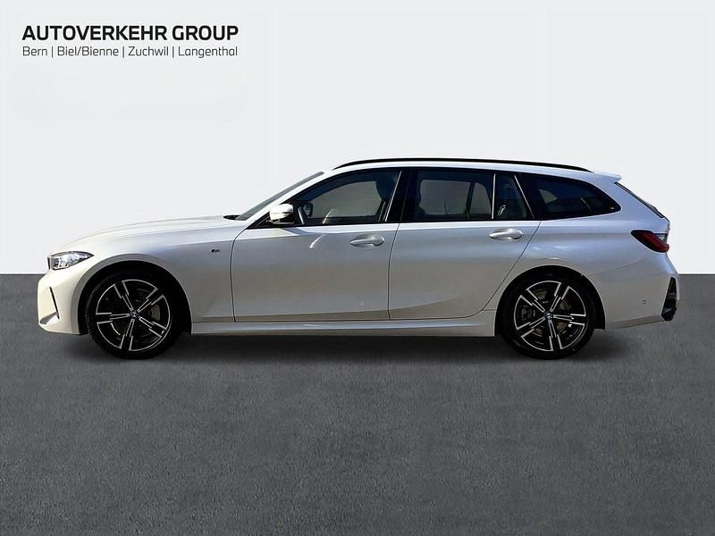 Gebraucht BMW 330 M Sport 285 PS (209 kW) 2023 Kombi
