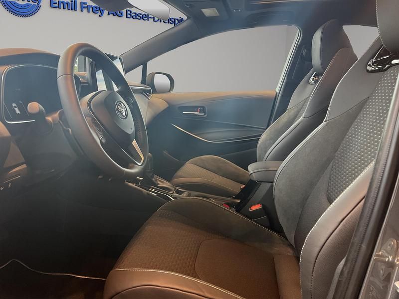 Neu Toyota Corolla Premium 178 PS (130 kW) 2025 Grau Limousine