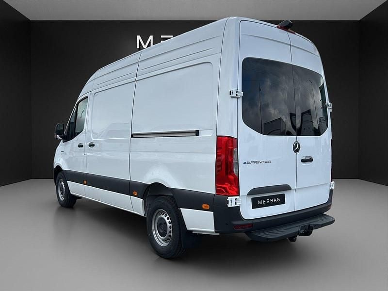 Neu Mercedes E-Sprinter 150 kW (204 PS) 2025 Van