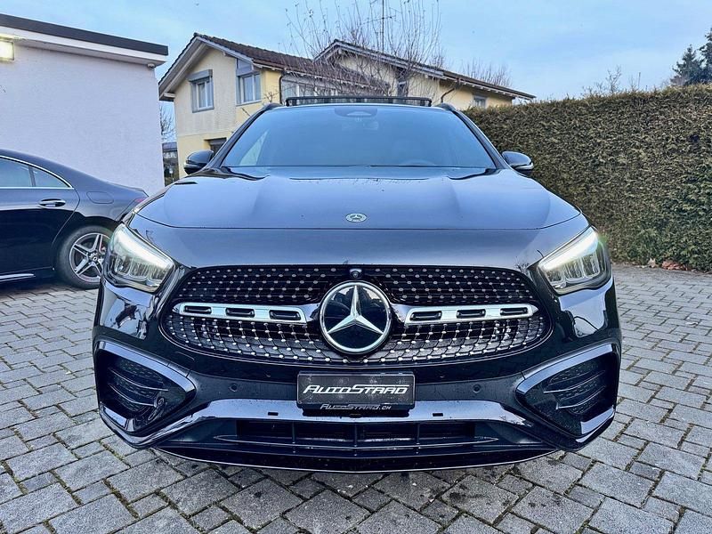 Gebraucht Mercedes GLA200 AMG line 150 PS (110 kW) 2025 SUV