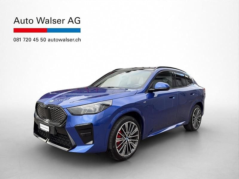 Gebraucht BMW iX2 Comfort Edition 225 kW (306 PS) 2025 Blau SUV
