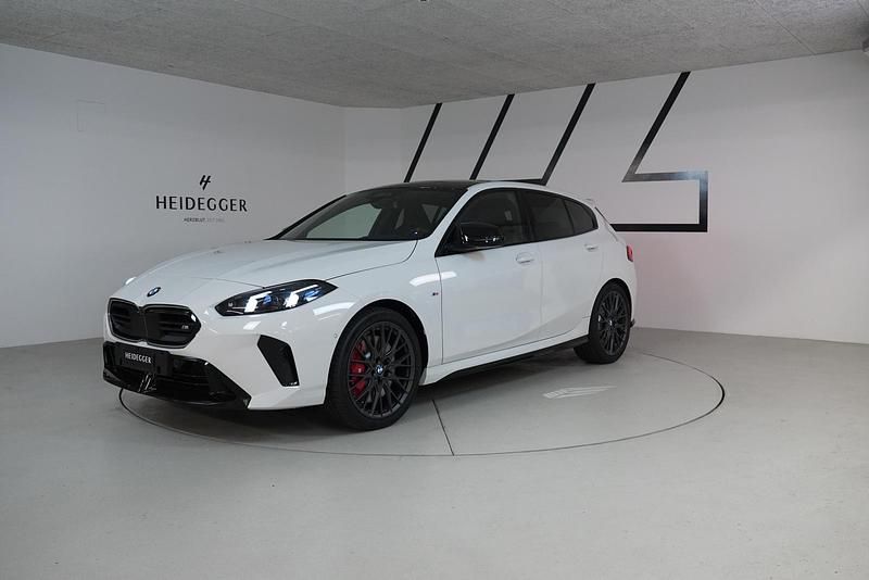 Neu BMW M135 Performance 300 PS (220 kW) 2025 Weiss Kleinwagen