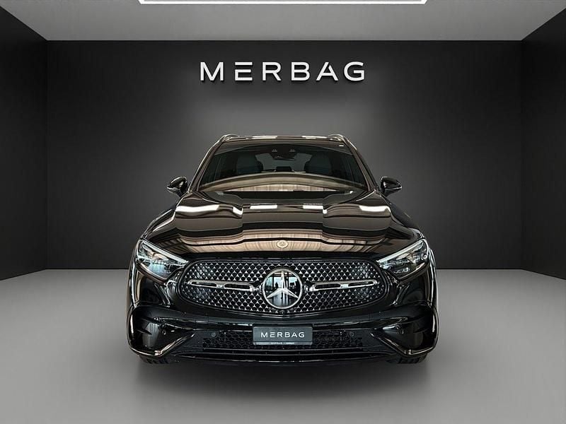 Gebraucht Mercedes GLC300e AMG line 269 PS (197 kW) 2025 SUV
