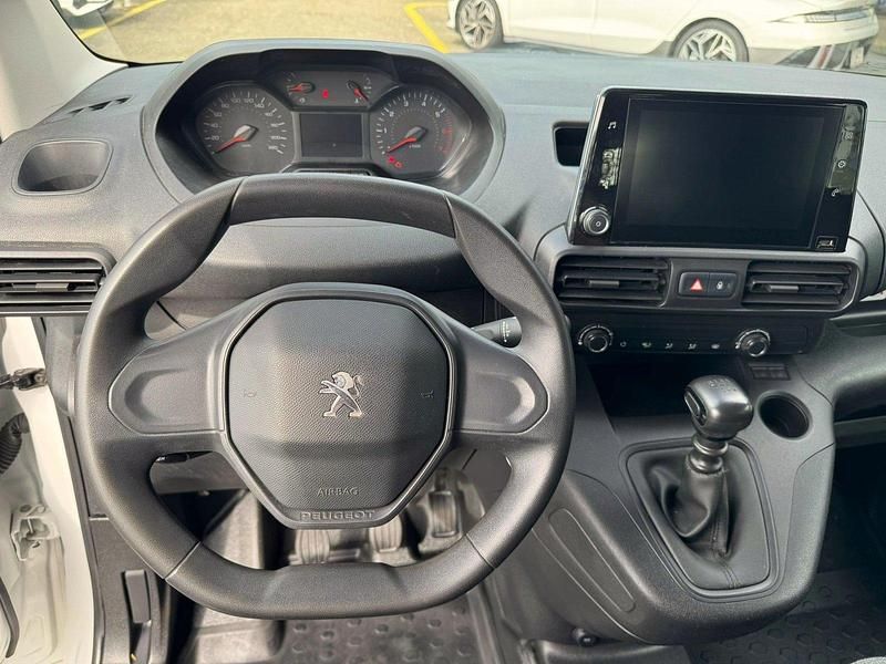 Gebraucht Peugeot Partner S 130 PS (95 kW) 2021 Van / Kleinbus