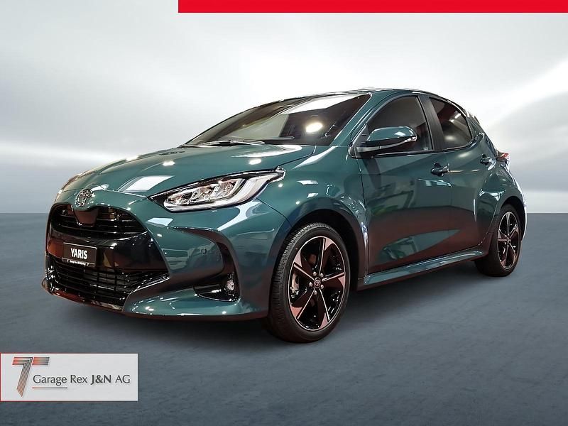 Grün Gebraucht 2025 Toyota Yaris Hybrid Premium Limousine | CHF 32’600 (Teuer) - Bild 1/4