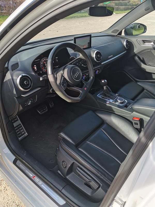 Gebraucht Audi RS3 Sportback 400 PS (294 kW) 2018 Kleinwagen