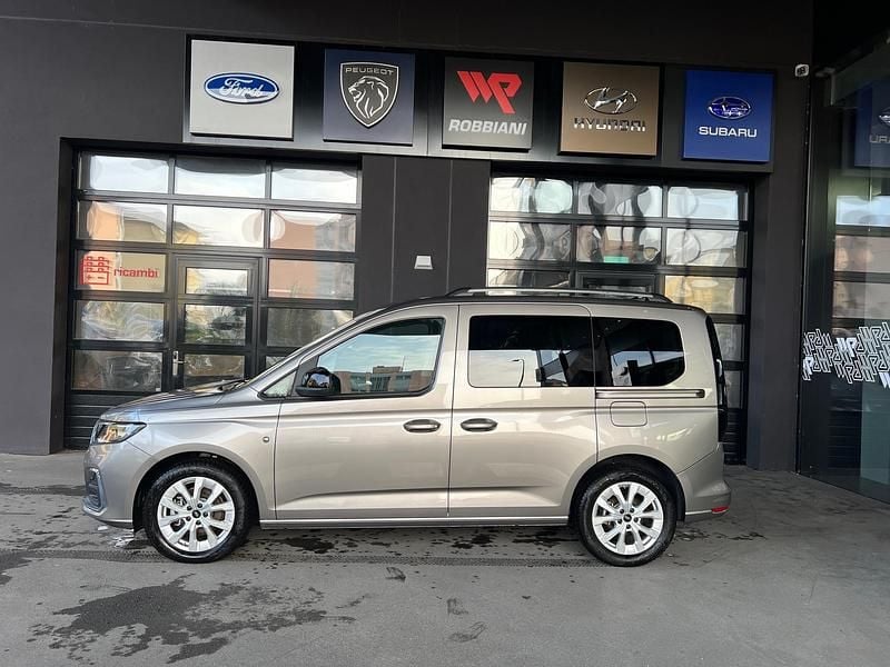 Neu 2025 Ford Grand Tourneo Connect Titanium Van / Kleinbus | CHF 42’370 (Etwas zu teuer) - Bild 1/4