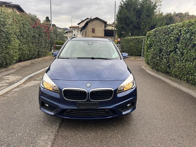 Gebraucht 2017 BMW 218 Active Tourer Luxury Line Van / Kleinbus | CHF 9’750 - Bild 1/4