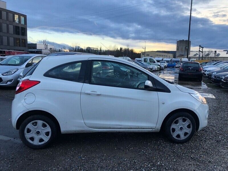 Gebraucht Ford Ka Ambiente 69 PS (50 kW) 2013 Kleinwagen