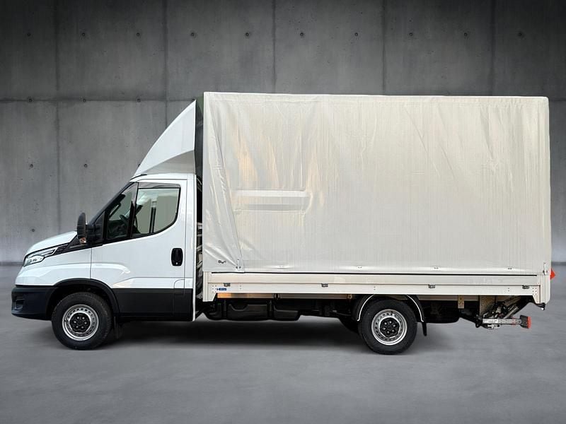 Gebraucht Iveco Daily 179 PS (131 kW) 2024 Weiss Abholung