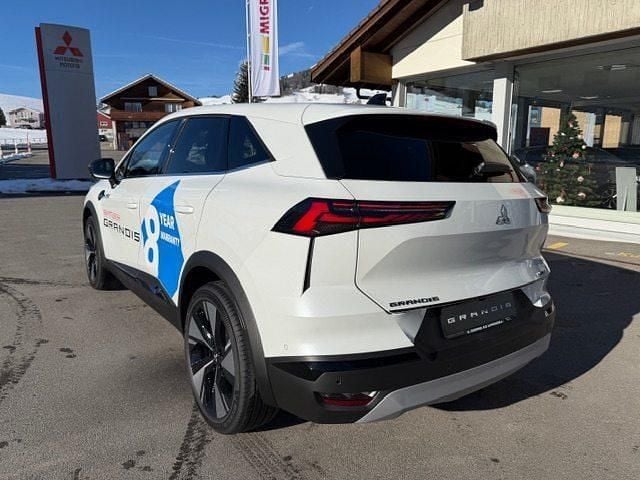 Neu Mitsubishi Grandis Instyle 109 PS (80 kW) 2025 SUV