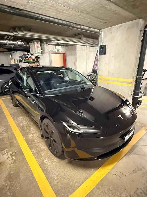 Gebraucht 2024 Tesla Model 3 Limousine | CHF 39’990 - Bild 1/4