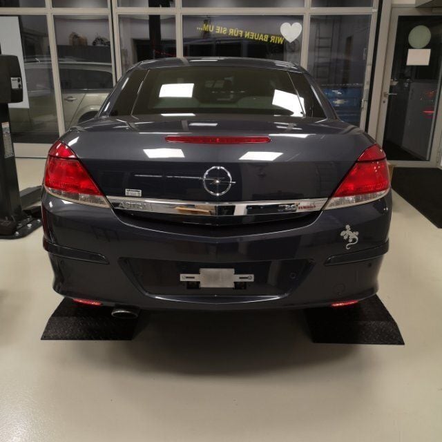 Gebraucht Opel Astra Cabriolet Cosmo 200 PS (147 kW) 2006 Grau, metallic Cabrio