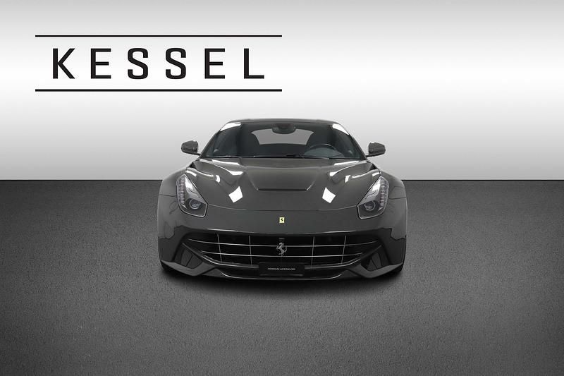 Gebraucht Ferrari F12 736 PS (541 kW) 2013 Grau Coupé