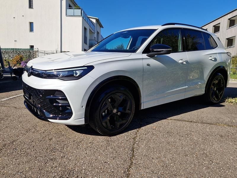 Gebraucht VW Tiguan R-line 193 PS (141 kW) 2024 Weiss SUV