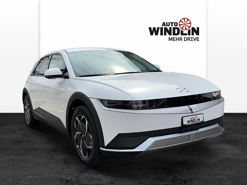 Weiss Gebraucht 2023 Hyundai Ioniq Kleinwagen | CHF 45’750 - Bild 1/4