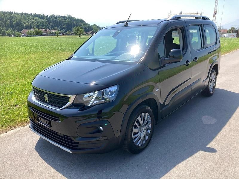 Gebraucht 2021 Peugeot Rifter Allure Van / Kleinbus | CHF 17’990 (Fairer Preis) - Bild 1/4