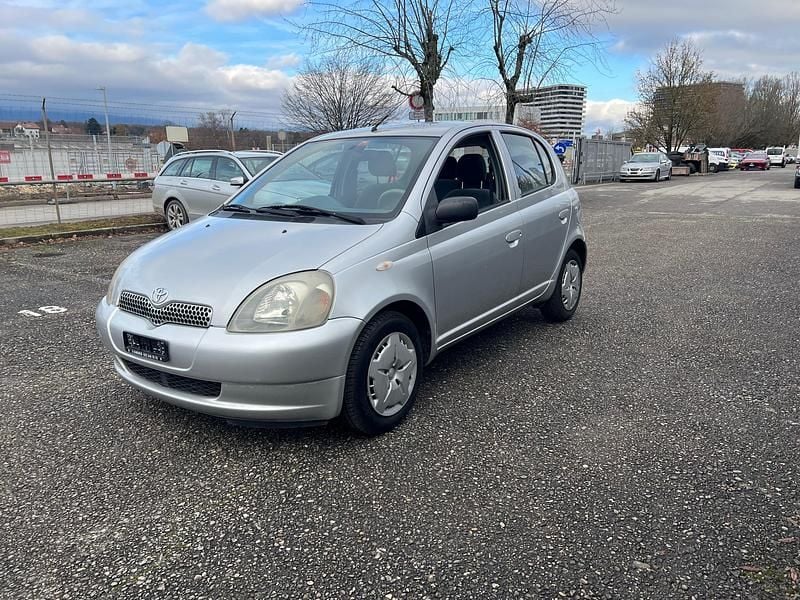 Gebraucht 2002 Toyota Yaris Sol | CHF 3’200 (Fairer Preis) - Bild 1/4