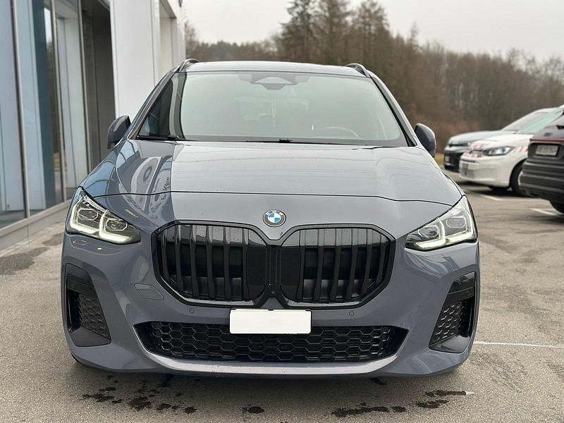 Gebraucht BMW 220 Active Tourer M Sport 156 PS (114 kW) 2023 Grau Van / Kleinbus