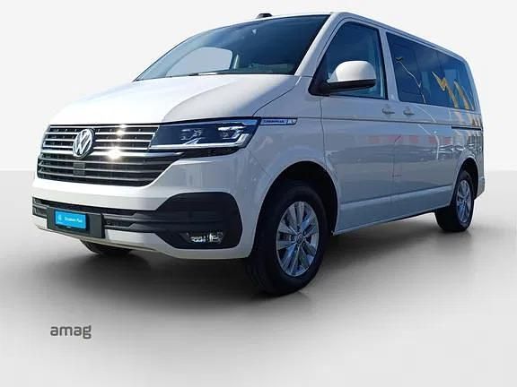 Candyweiss (lb9a) Gebraucht 2023 VW Caravelle Comfortline Van / Kleinbus | CHF 50’970 (Fairer Preis) - Bild 1/4