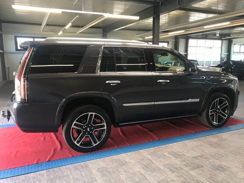 Gebraucht Cadillac Escalade 426 PS (313 kW) 2016 SUV