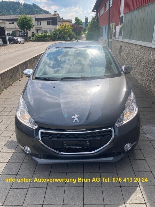 Gebraucht Peugeot 208 82 PS (60 kW) 2014 Kleinwagen