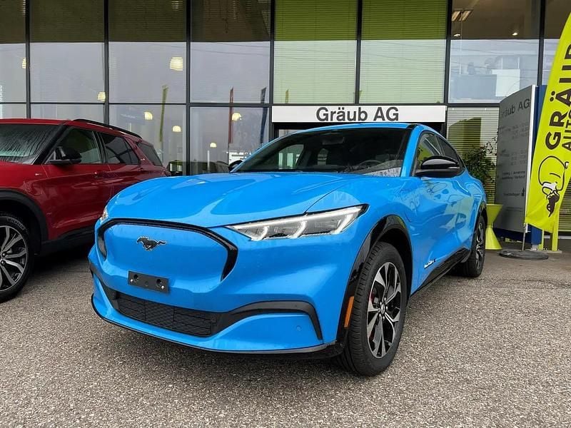 Blau Gebraucht 2025 Ford Mustang Mach-E SUV | CHF 40’850 (Fairer Preis) - Bild 1/4